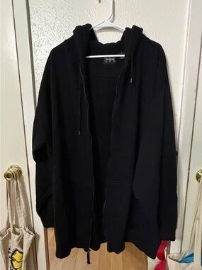 Black Full-Zip Hoodie Sweater for Men